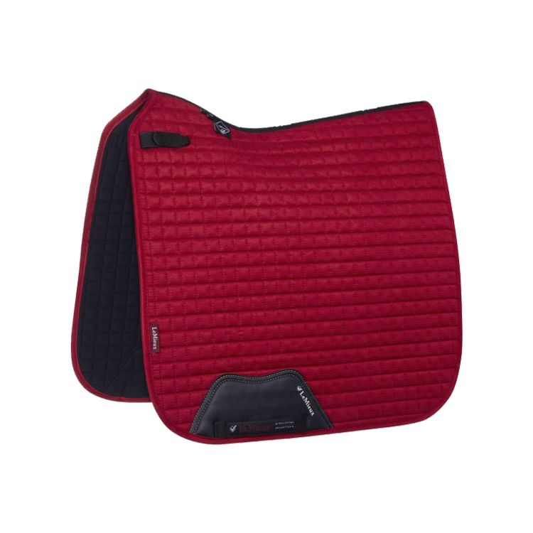 DRESSAGE SUEDE SQUARE CHILLI LARGE