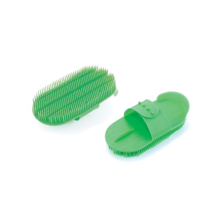 CURRY COMB WITH FLEXIBLE BRISTLES