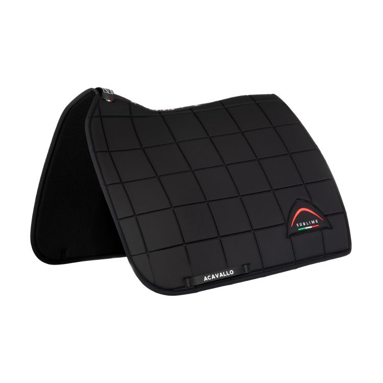 Sublime square dressage saddle pad in technical fabric